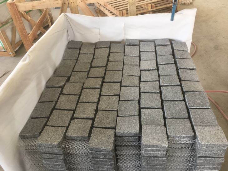 New G654 cobbles